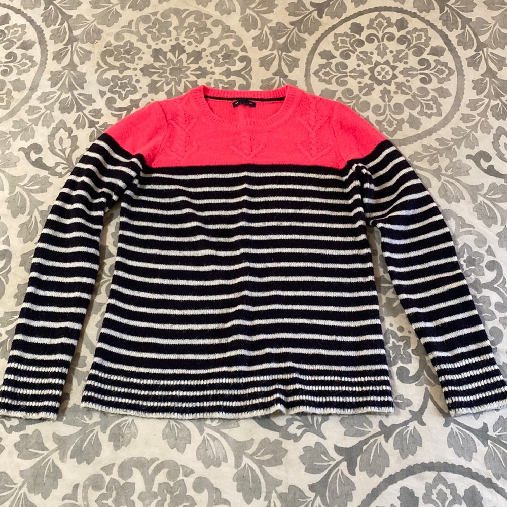 Gap neon pink, navy and white sweater